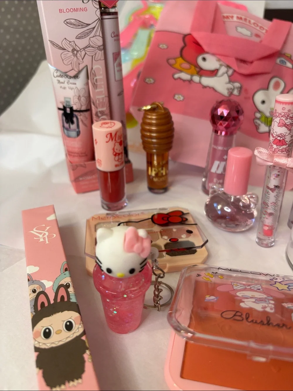Hello Kitty Pink Kids Accessories and Makeup Play Set